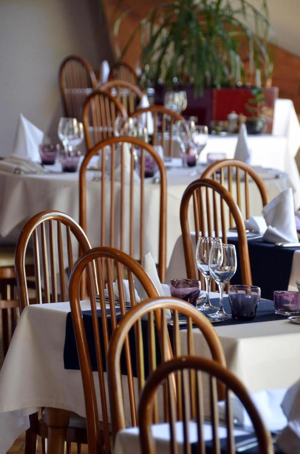 Hotel Les Grillons Талуар Екстериор снимка