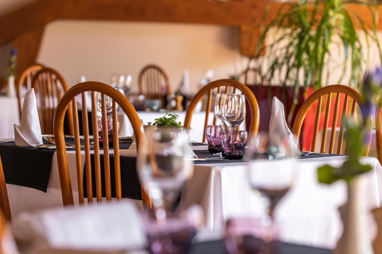 Hotel Les Grillons Талуар Екстериор снимка