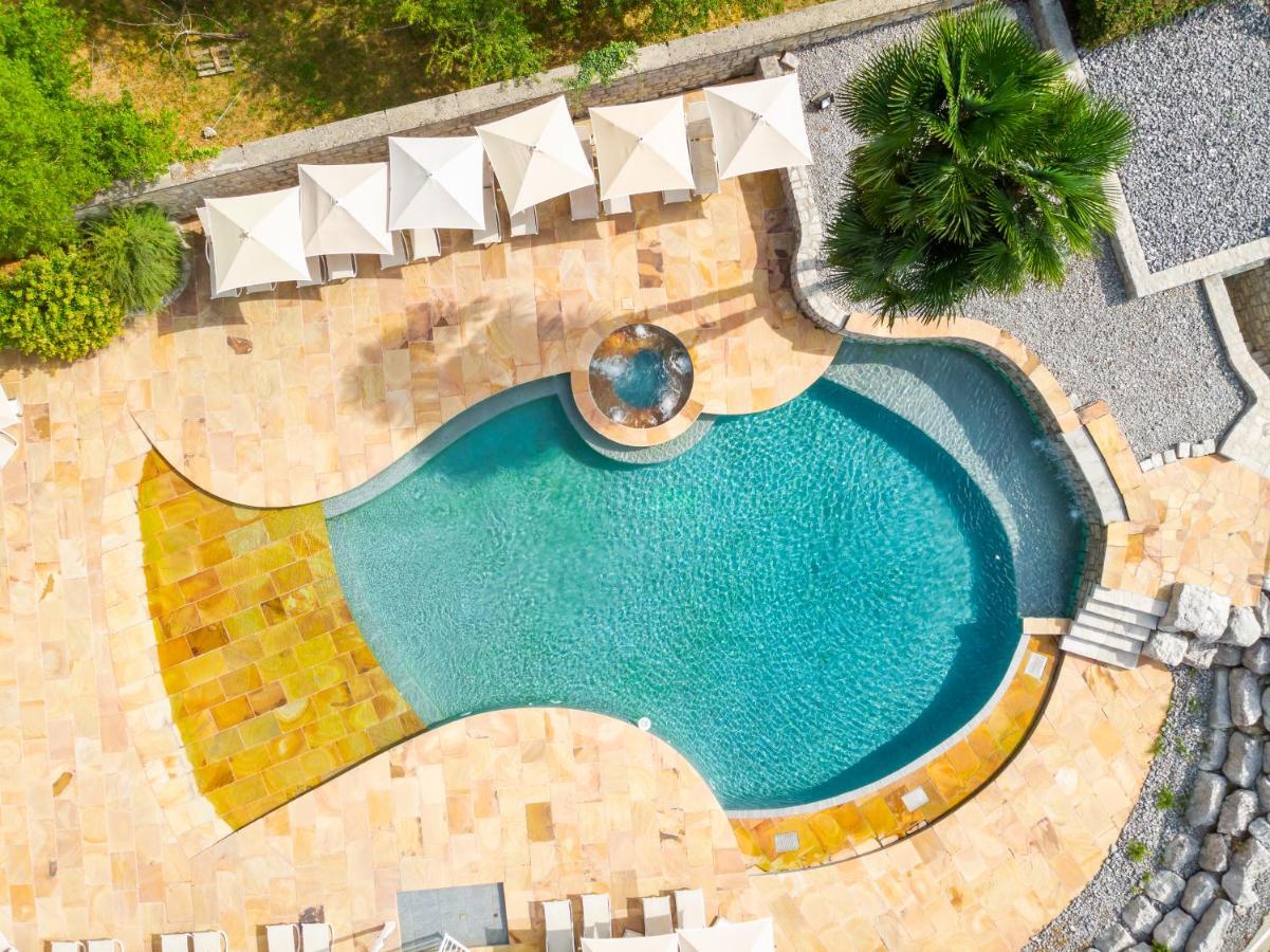Hotel Les Grillons Талуар Екстериор снимка